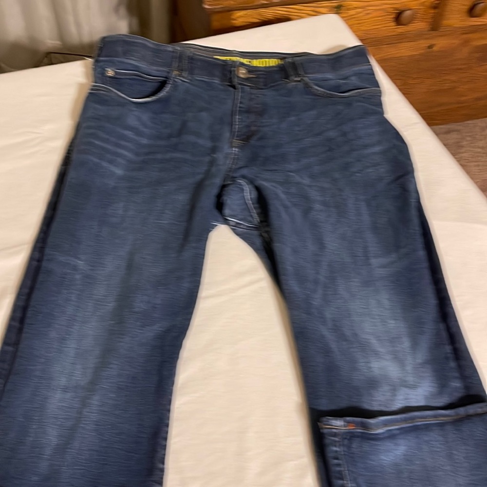 Lee Extreme Motion Jeans 36x32